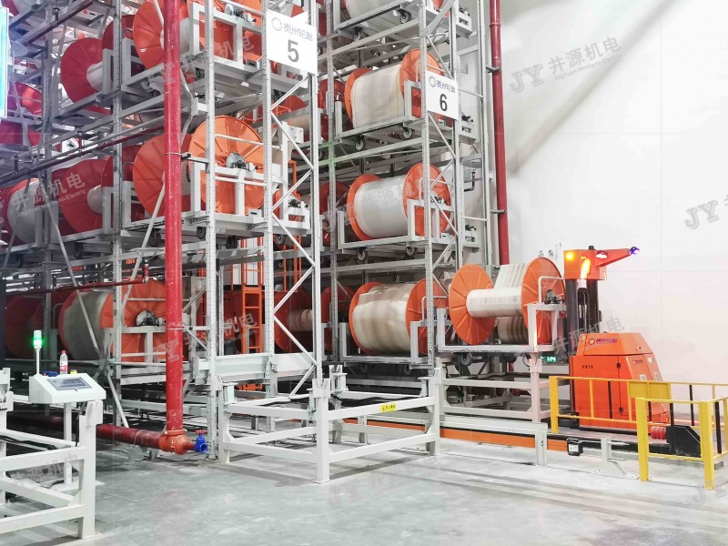 空工裝出立體庫(kù)與AGV對(duì)接